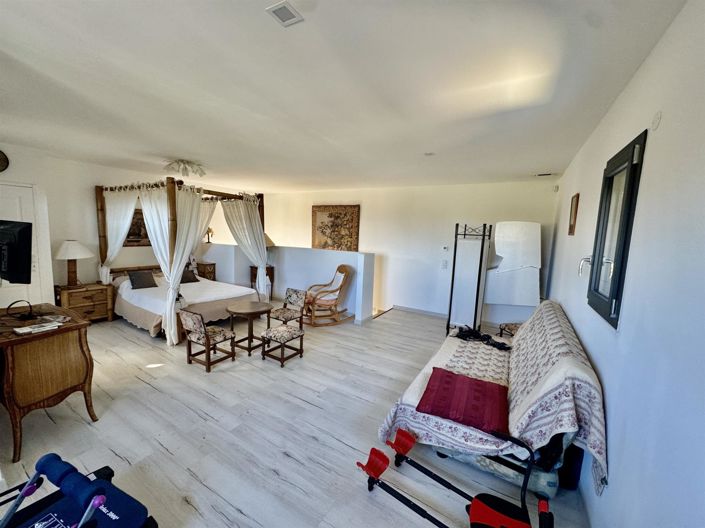 Image No.21-4 Bed House for sale