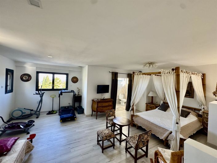 Image No.22-4 Bed House for sale