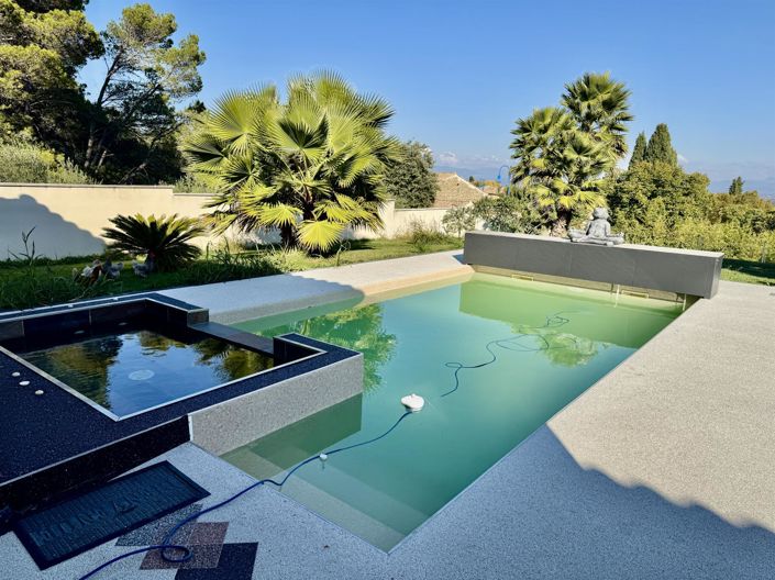 Image No.3-4 Bed House for sale