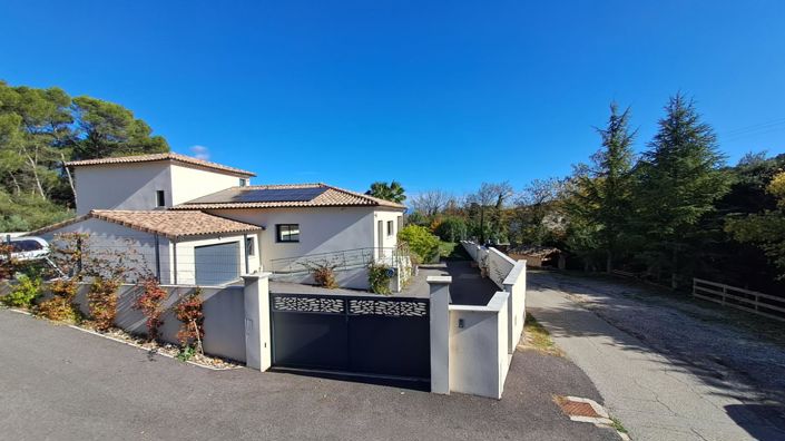 Image No.30-4 Bed House for sale