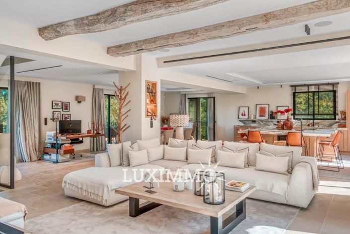 Image No.3-5 Bed House for sale