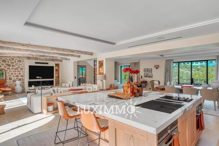 Image No.6-5 Bed House for sale