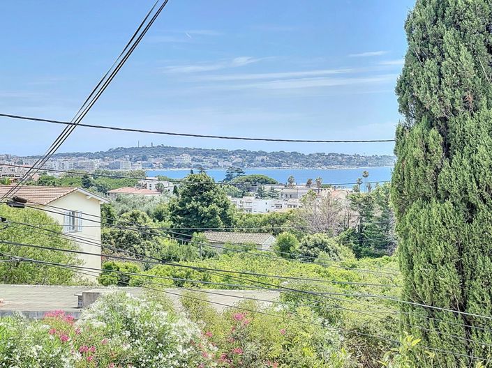 Image No.2-4 Bed House for sale