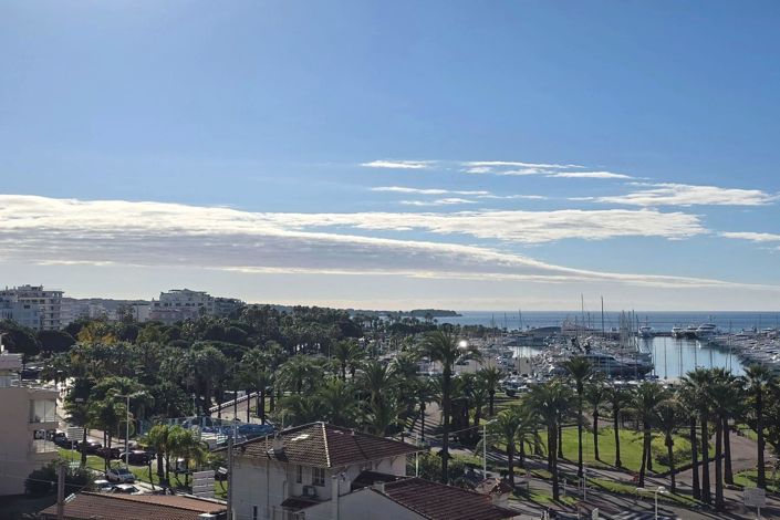 Image No.18-2 Bed Apartment for sale