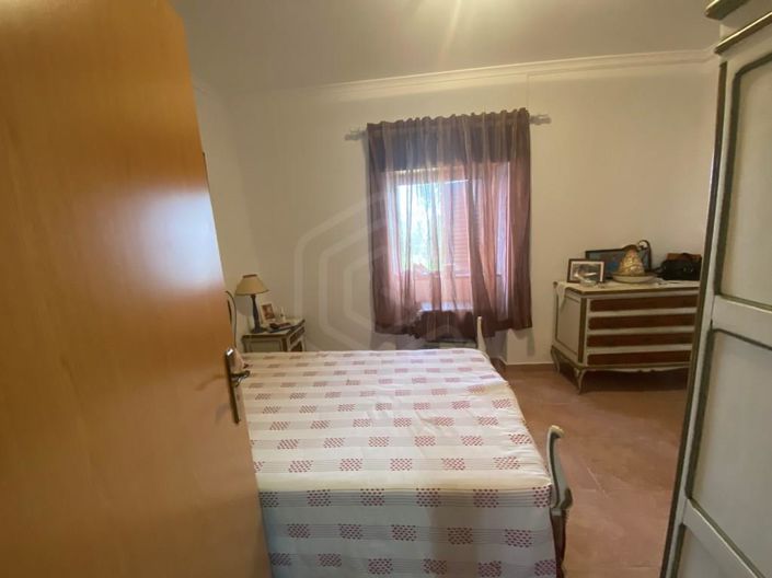 Image No.18-4 Bed House for sale