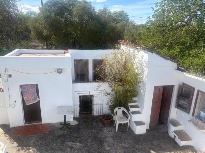 Image No.6-4 Bed House for sale