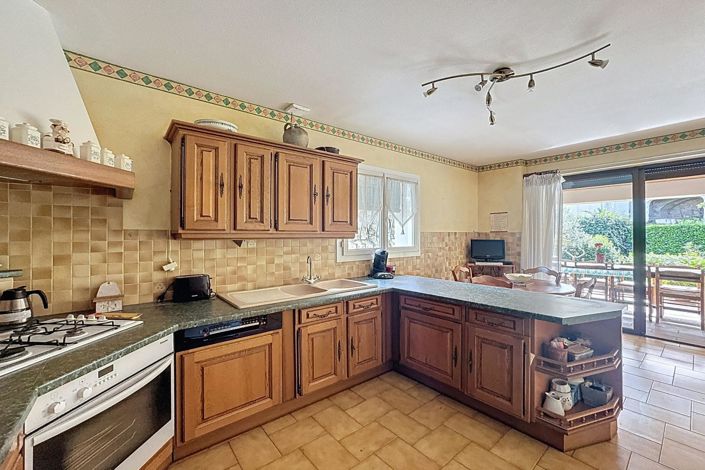 Image No.14-4 Bed House for sale