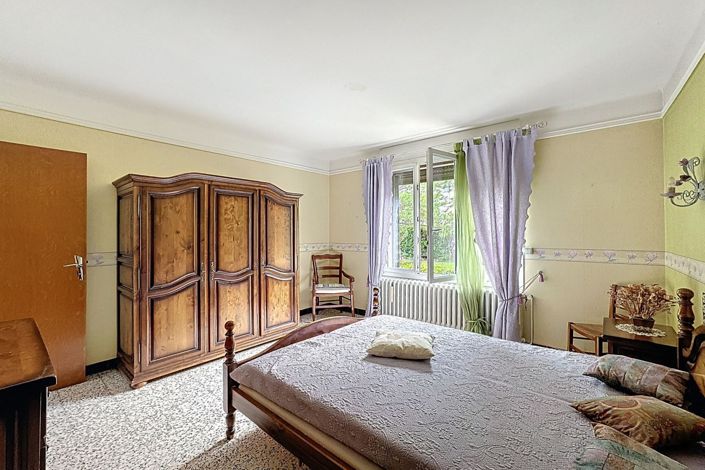 Image No.17-4 Bed House for sale