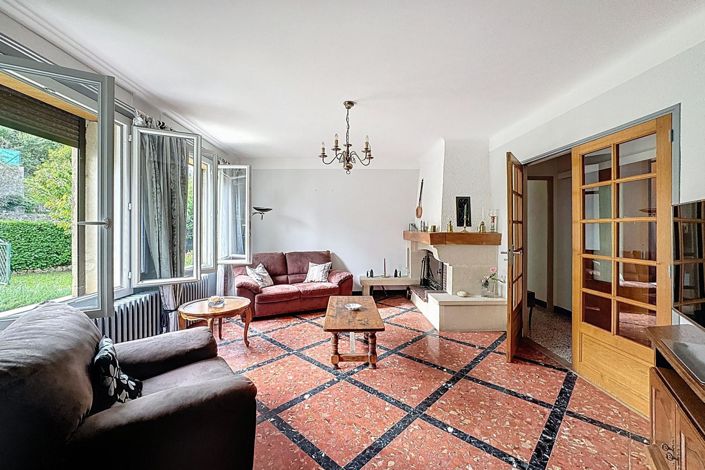 Image No.8-4 Bed House for sale