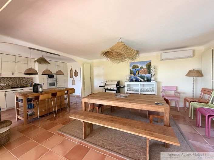 Image No.10-6 Bed House for sale