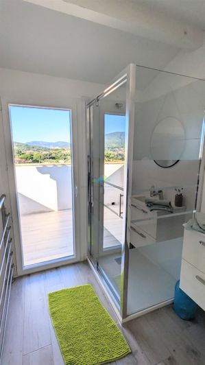 Image No.9-3 Bed House for sale