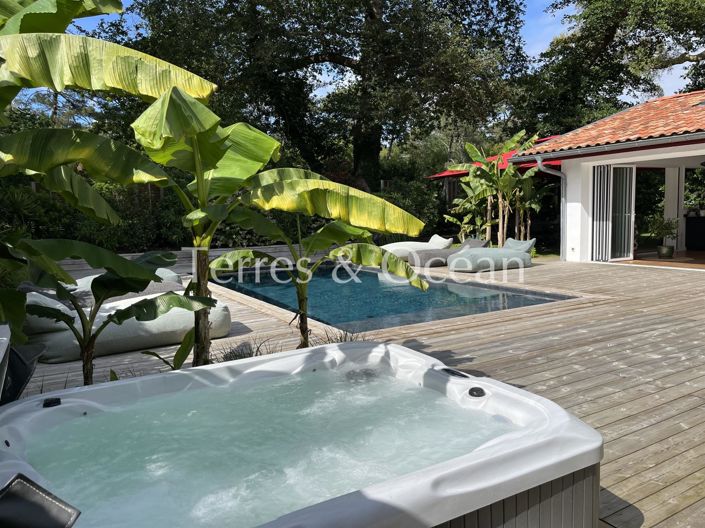 Image No.1-4 Bed House for sale