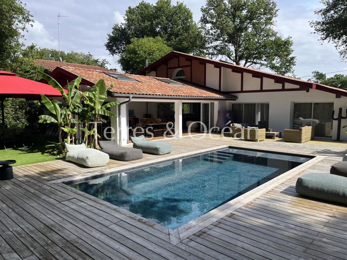 Image No.2-4 Bed House for sale