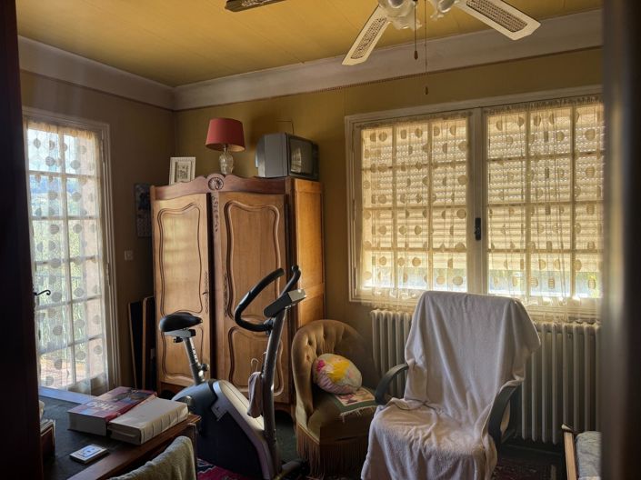 Image No.10-5 Bed House for sale