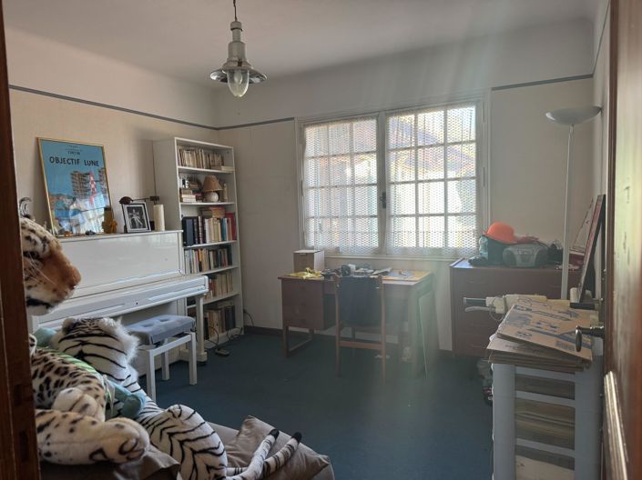 Image No.7-5 Bed House for sale