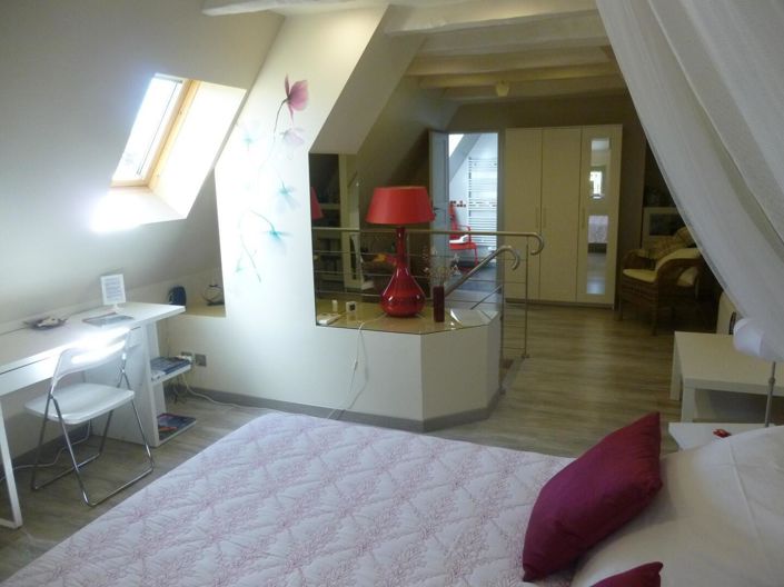 Image No.10-6 Bed House for sale