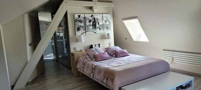 Image No.11-6 Bed House for sale