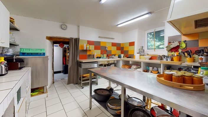 Image No.17-10 Bed House for sale