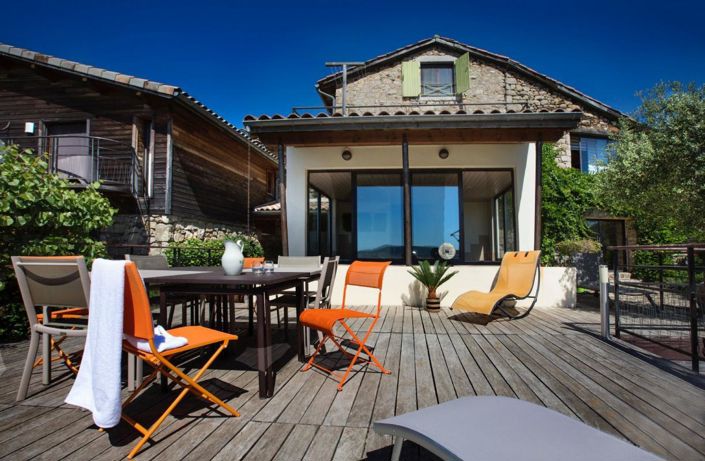 Image No.7-10 Bed House for sale