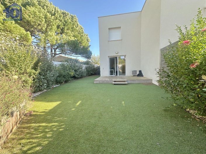 Image No.10-1 Bed House for sale