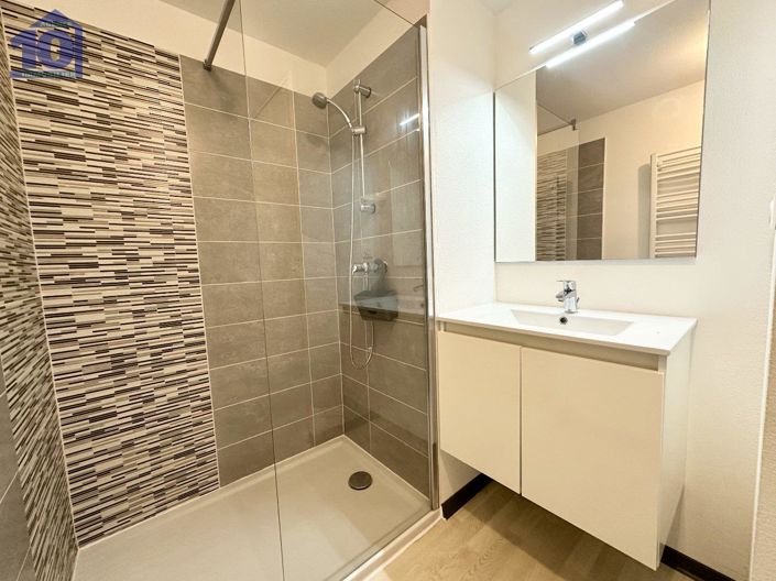 Image No.9-1 Bed House for sale