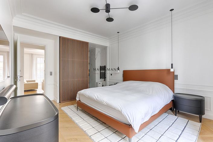 Image No.13-3 Bed Property for sale