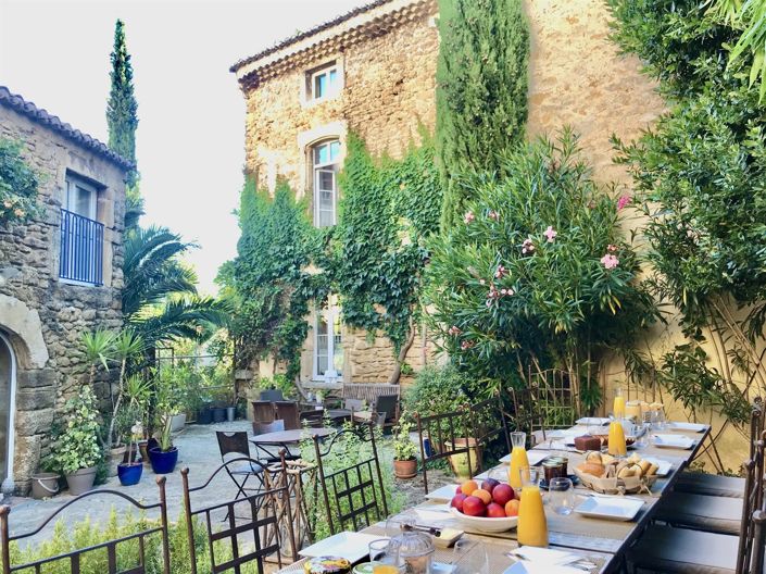 Image No.2-8 Bed House for sale