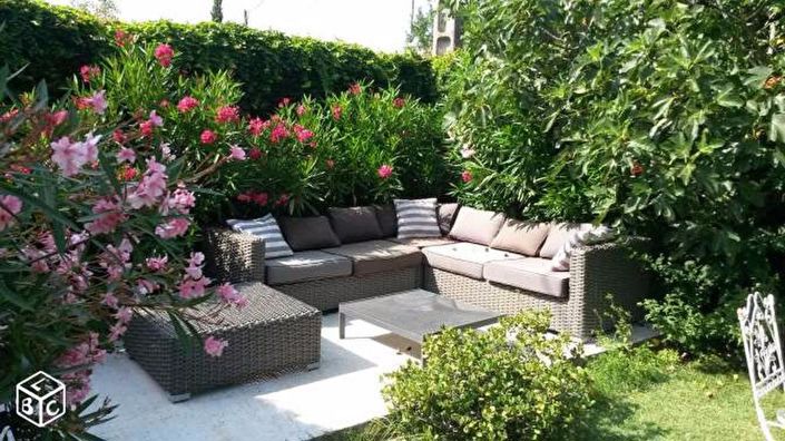 Image No.4-8 Bed House for sale