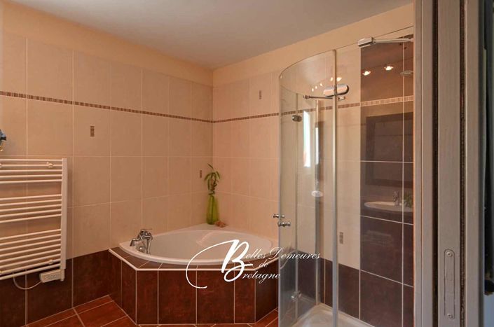 Image No.11-4 Bed House for sale