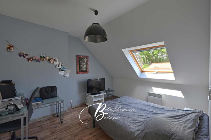 Image No.16-4 Bed House for sale