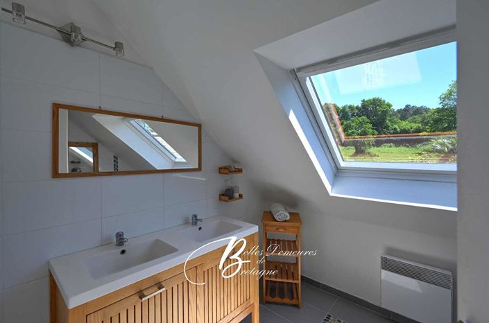 Image No.17-4 Bed House for sale