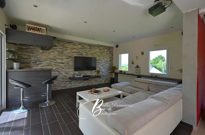 Image No.7-4 Bed House for sale