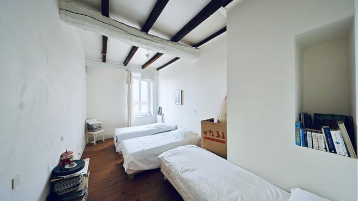 Image No.15-4 Bed House for sale