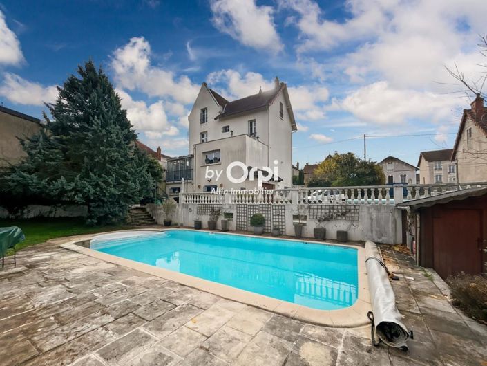 Image No.2-Maison de 6 chambres à vendre à Montluçon