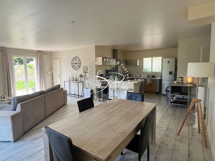 Image No.5-3 Bed House for sale