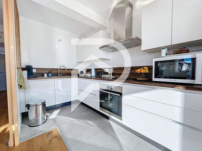 Image No.3-3 Bed Apartment for sale