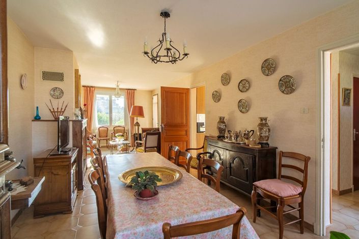 Image No.7-5 Bed House for sale