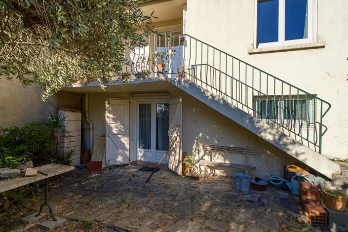 Image No.9-5 Bed House for sale