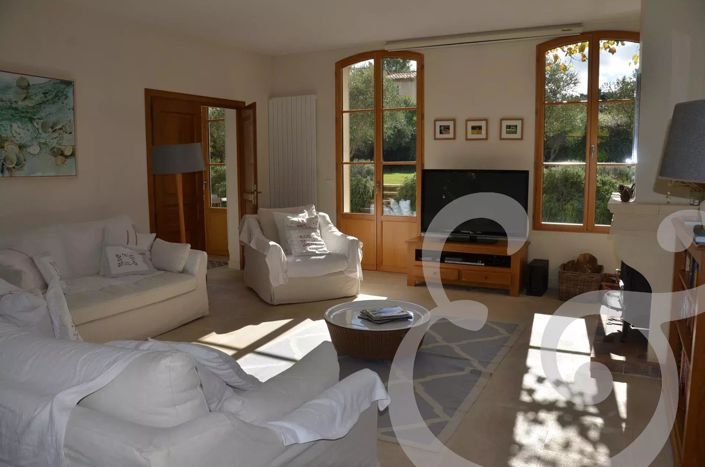 Image No.17-5 Bed House for sale