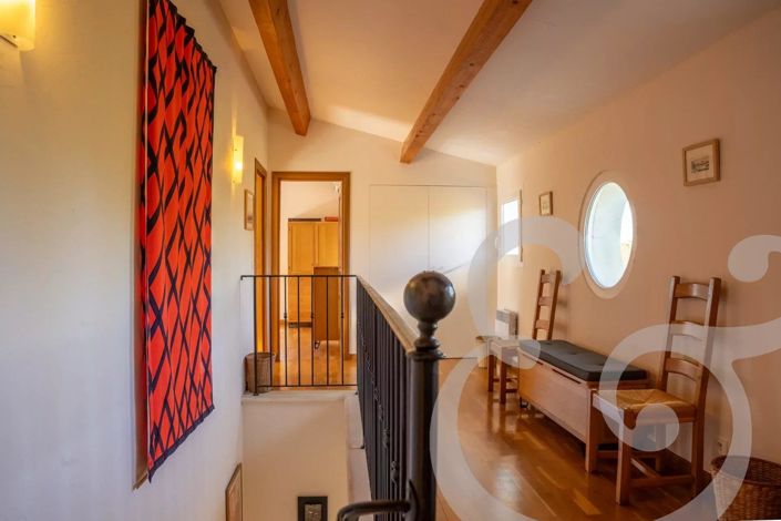 Image No.18-5 Bed House for sale