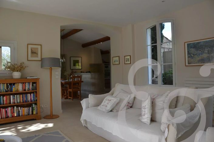 Image No.19-5 Bed House for sale