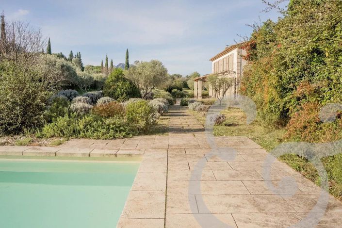 Image No.3-5 Bed House for sale