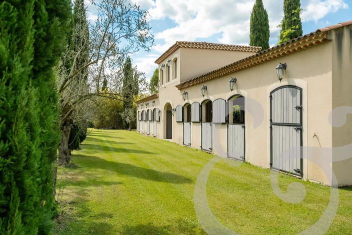 Image No.10-4 Bed House for sale