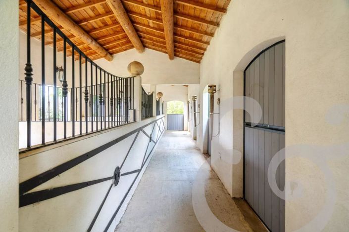 Image No.11-4 Bed House for sale