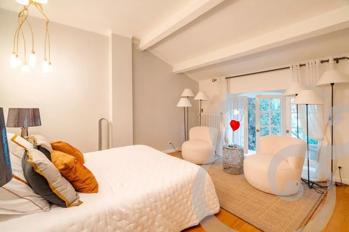 Image No.19-4 Bed House for sale