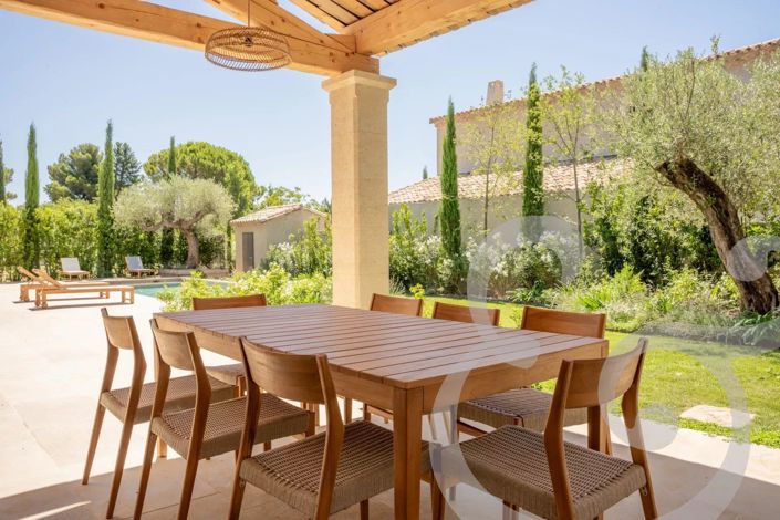 Image No.2-4 Bed House for sale