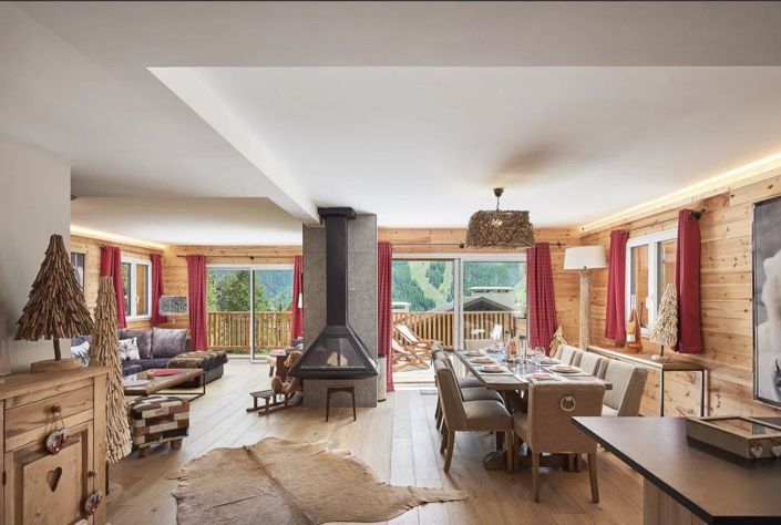 Image No.10-6 Bed House for sale