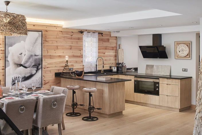 Image No.13-6 Bed House for sale