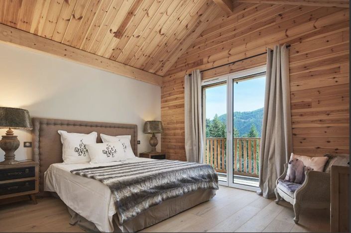 Image No.19-6 Bed House for sale
