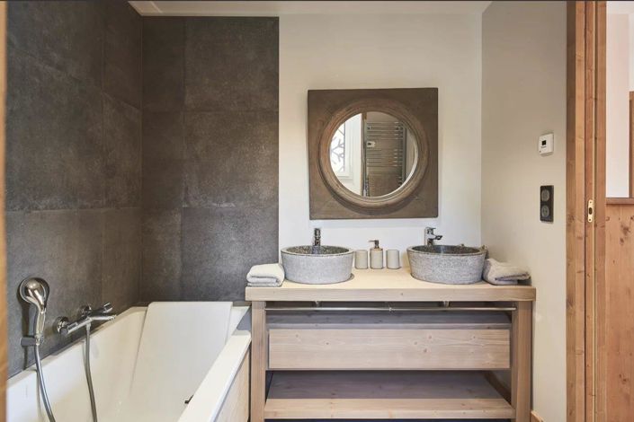 Image No.27-6 Bed House for sale